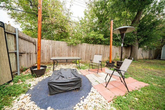 Foto del edificio - 1703 Monaco Dr