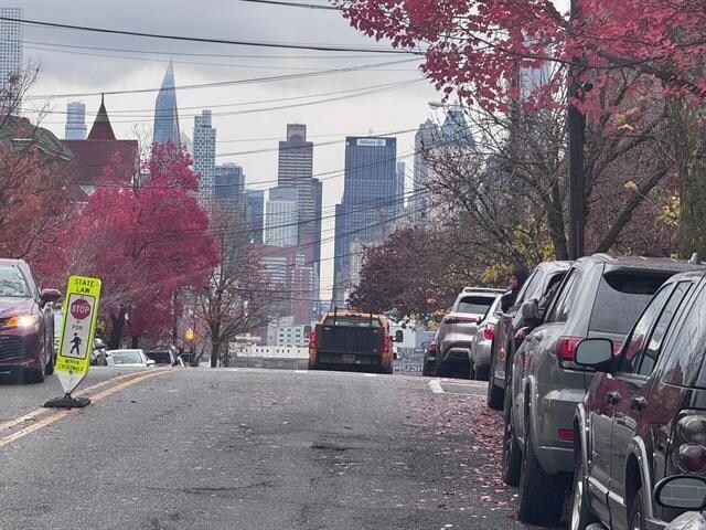 Foto del edificio - 35-39-39 Fulton St