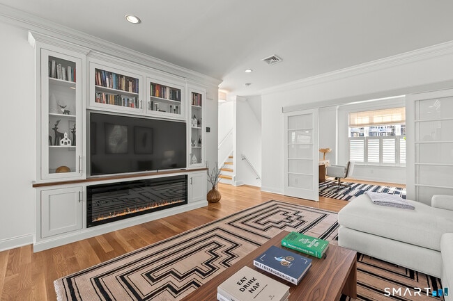 Foto del edificio - 35 Moorland Dr