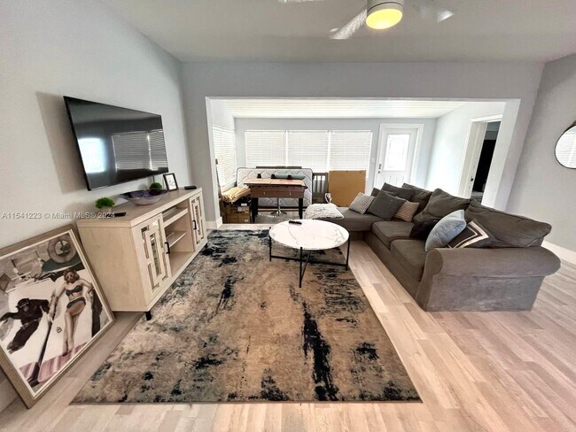 Foto del edificio - 2281 SW 15th St