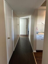 Building Photo - 800 Travis St