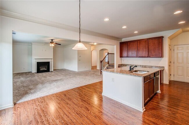 Foto del edificio - 129 Stonewood Creek Ct