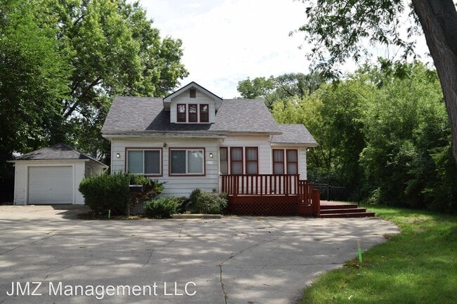 Building Photo - 3 br, 2 bath House - 3259 Second St