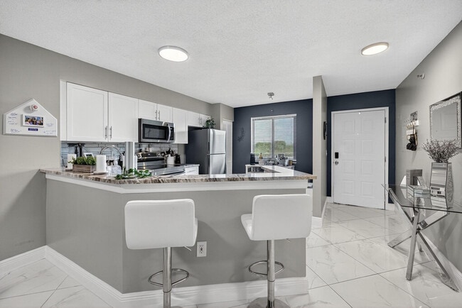 Foto del edificio - 2334 S Cypress Bend Dr