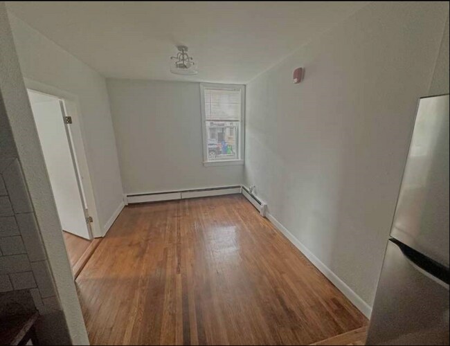 Foto del edificio - 716 E 6th St