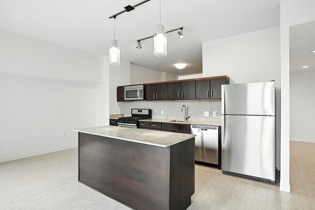 Foto del edificio - 155 Forest Ave