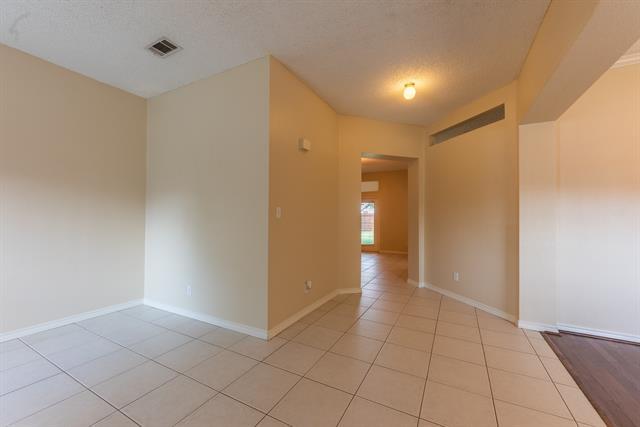 Foto del edificio - 7102 Fieldstone Dr