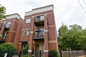 Building Photo - 1110 W Washburne Ave