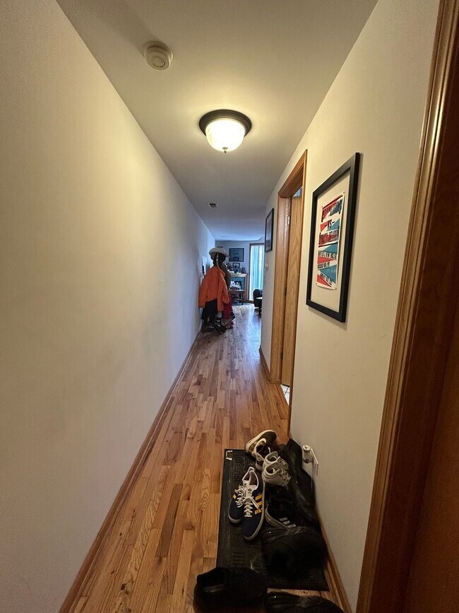 Foto del edificio - 865 W Buckingham Pl