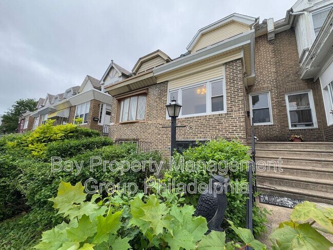 Foto del edificio - 5414 W Montgomery Ave