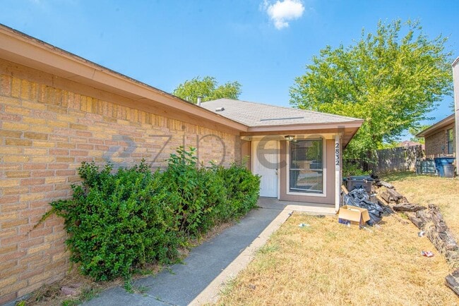 Building Photo - Unit 2832