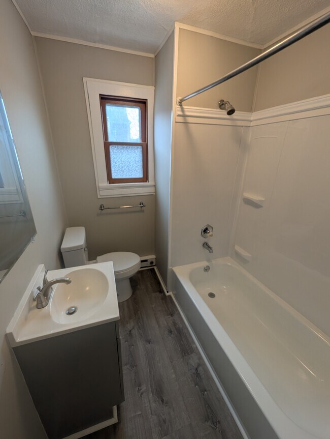 Foto del edificio - 503 Center Ave