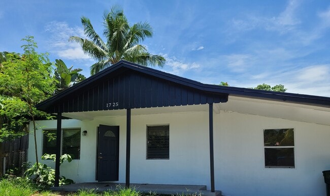 Photo - 1725 Lavue Ave House