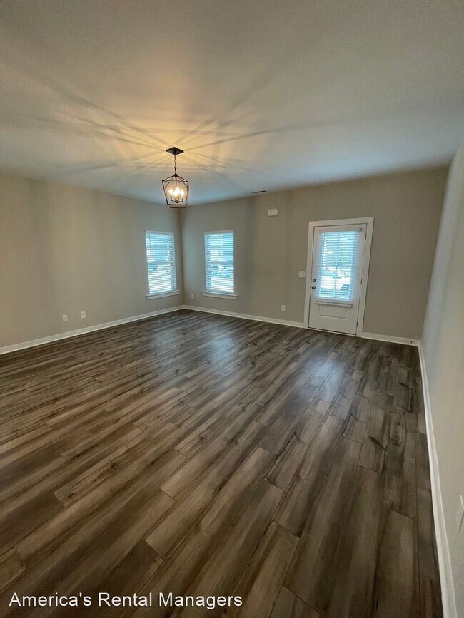 Building Photo - 3 br, 2 bath House - 2119 Ellsworth Loop Road