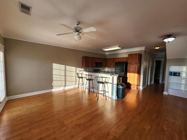 Building Photo - 110 Artisan Pl