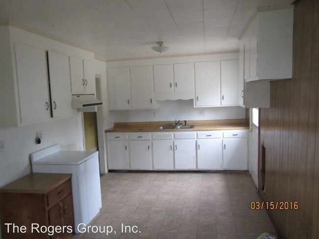 Building Photo - 3 br, 1 bath House - 819 Arrow St.