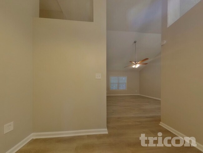 Foto del edificio - 431 Bridgeport Pl