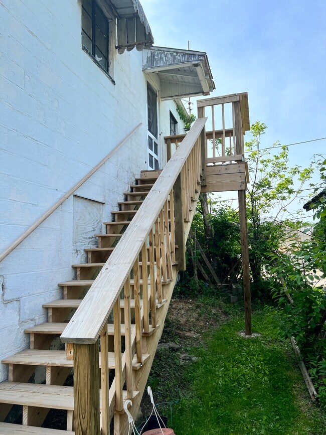 Building Photo - 2904 Virginia Ave