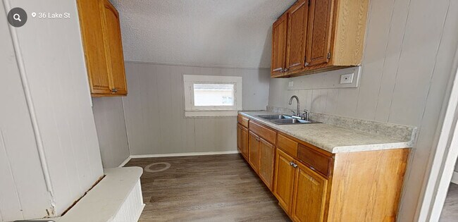 Foto del edificio - 36 Lake St