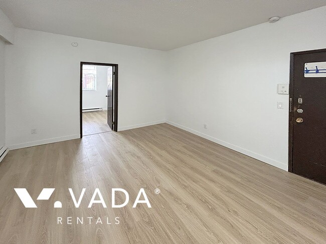 Building Photo - Hastings 1 Bedroom Apartment Rental 4-2026 Franklin St Vancouver: VADAPM.com