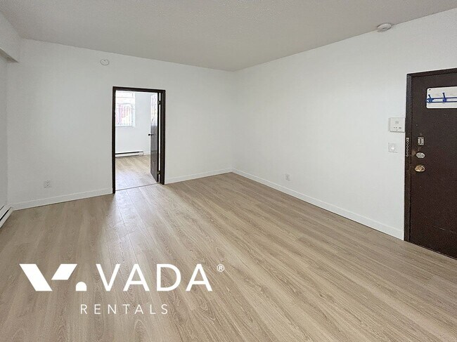 Photo du bâtiment - Hastings 1 Bedroom Apartment Rental 4-2026 Franklin St Vancouver: VADAPM.com