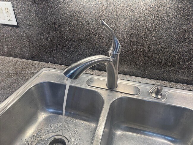 Foto del edificio - 29523 SW 144th Ct