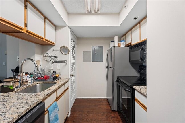 Building Photo - 795 Hammond Dr