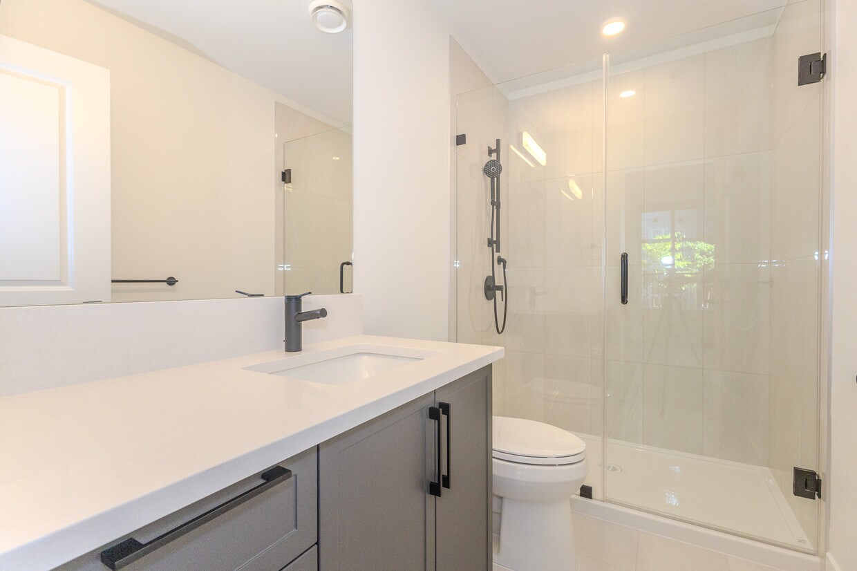 Photo principale - 3438-146A 146A St