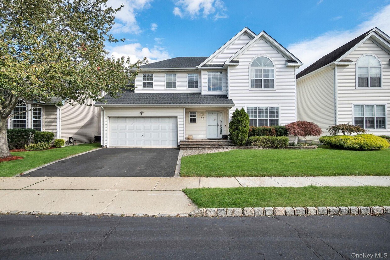 Primary Photo - 172 Cranberry Ct