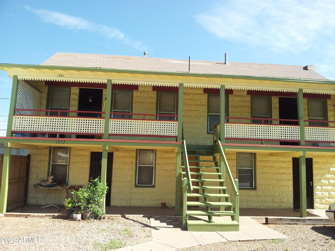 Primary Photo - 1244 E 10th St