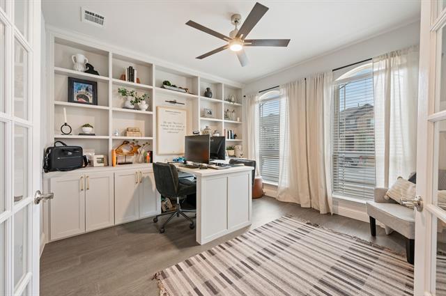 Building Photo - 811 Ridgehurst Rd