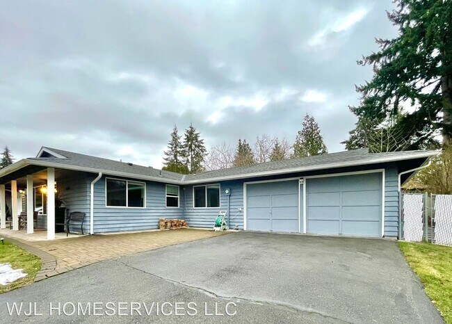 Foto del edificio - 3 br, 1 bath House - 13706 90th Ave NE