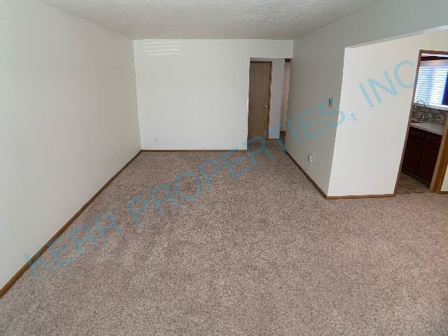 Building Photo - 2 Bd / 2 Bth - Ceiling Fans - Basement - C...