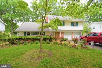 Building Photo - 8519 Wagon Wheel Rd