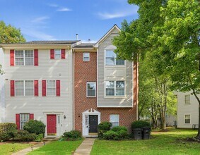 Building Photo - 7108 Meadow Green Terrace