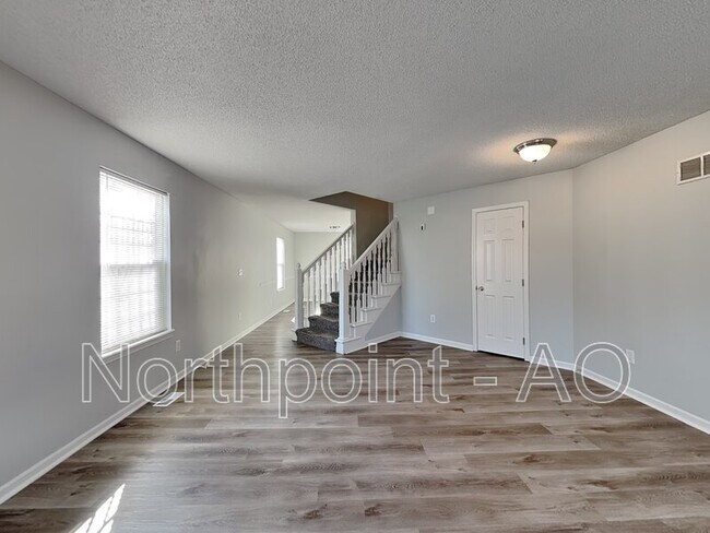 Foto del edificio - 4214 Woodland Ave