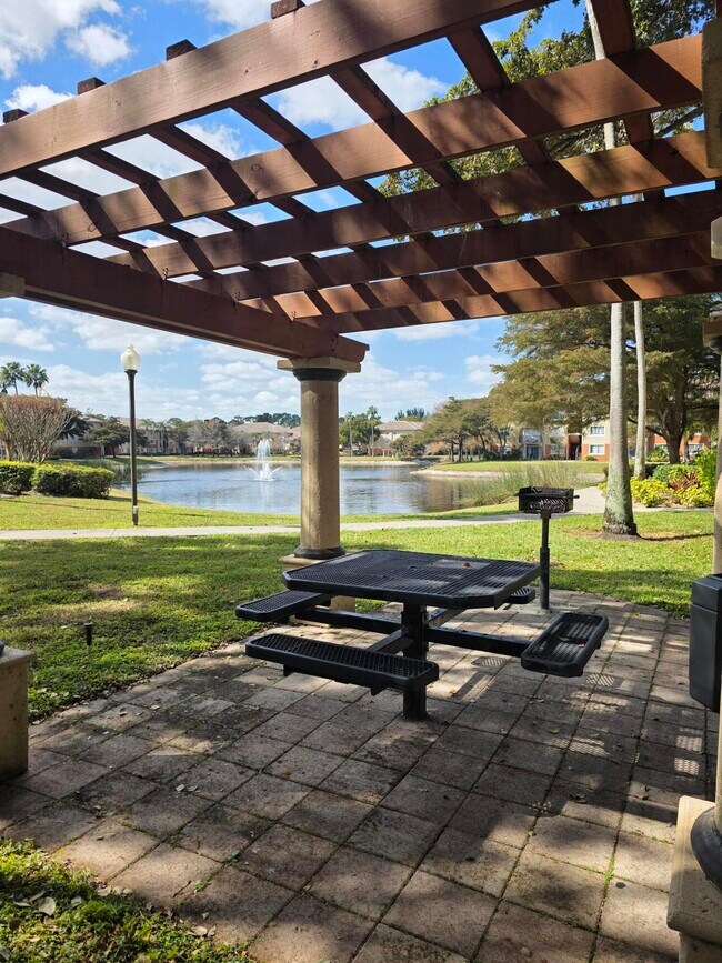 Building Photo - 4175 N Haverhill Rd