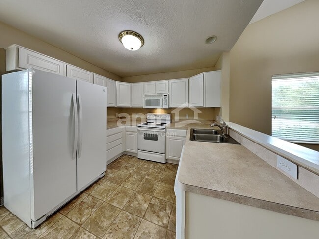 Building Photo - 6758 Cherry Bnd