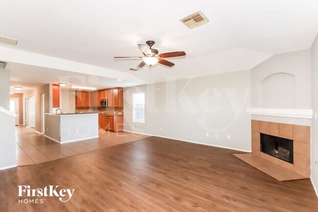 Foto del edificio - 3135 Sun Terrace Ln