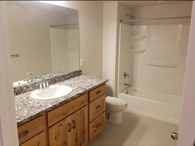 Foto del edificio - 1481 N Arcadia Dr