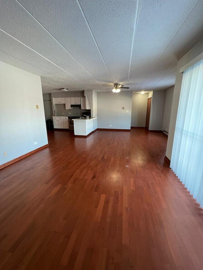 Foto del edificio - 669 Briar Hill Ln
