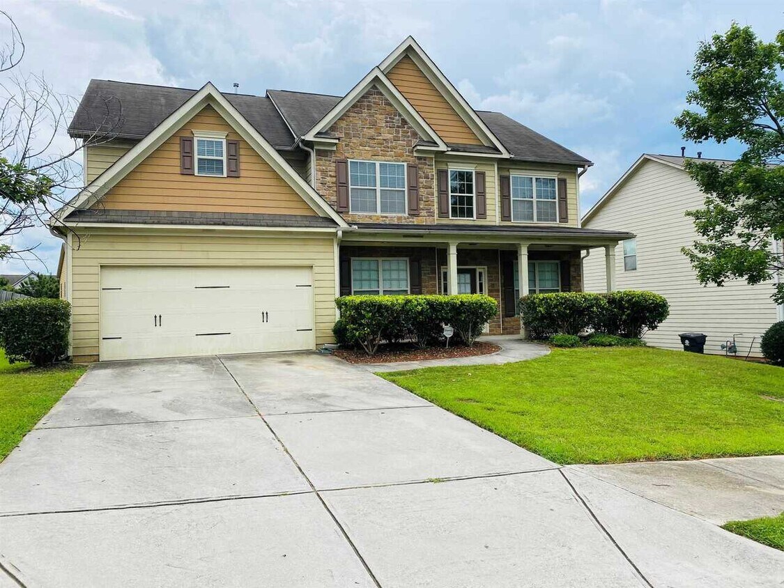 Foto principal - 810 Stonehaven Rd SW