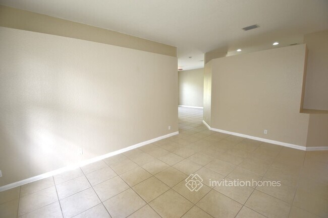 Foto del edificio - 7570 NW 70th Ave