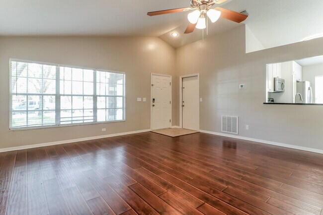 Building Photo - 14909 Stag Creek Cir