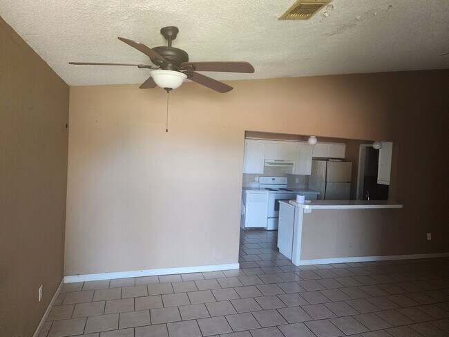 Foto del edificio - 2810 SE 55th St