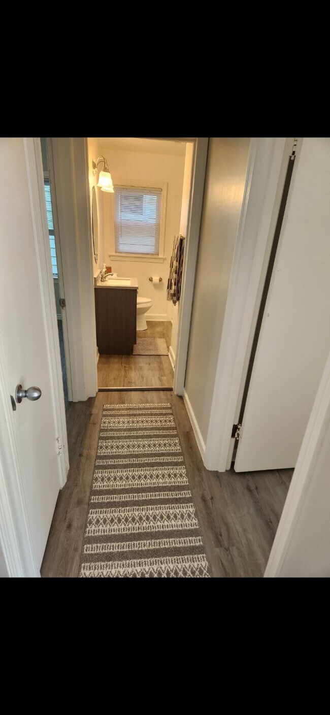 Bathroom - 2217 Stone St