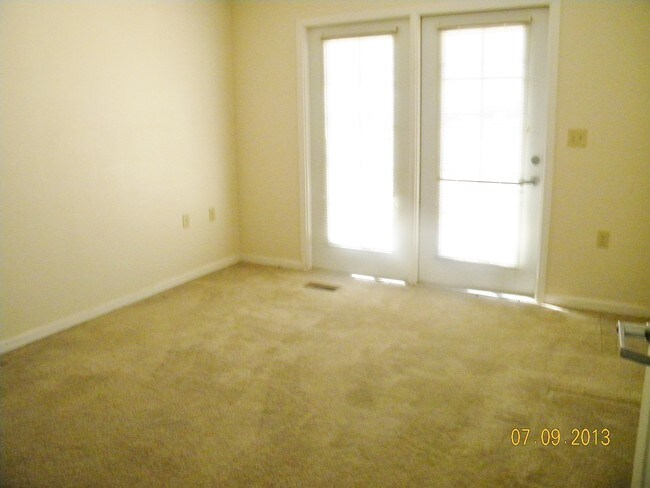 Building Photo - 3236 Westview Dr