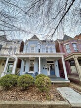 Building Photo - 1815 W Grace St