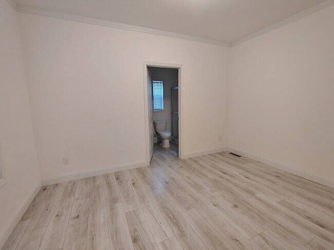 Foto del edificio - 6656 Pentz Rd