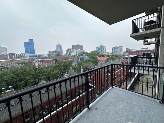 Foto del edificio - 1717 S Prairie Ave